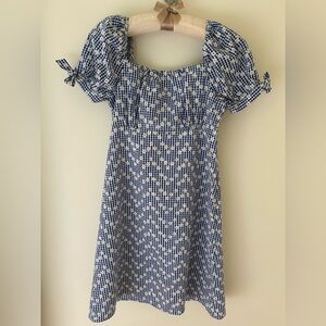 love…ady Seersucker Gingham Dress
Size: Small
EUC (No Flaws)